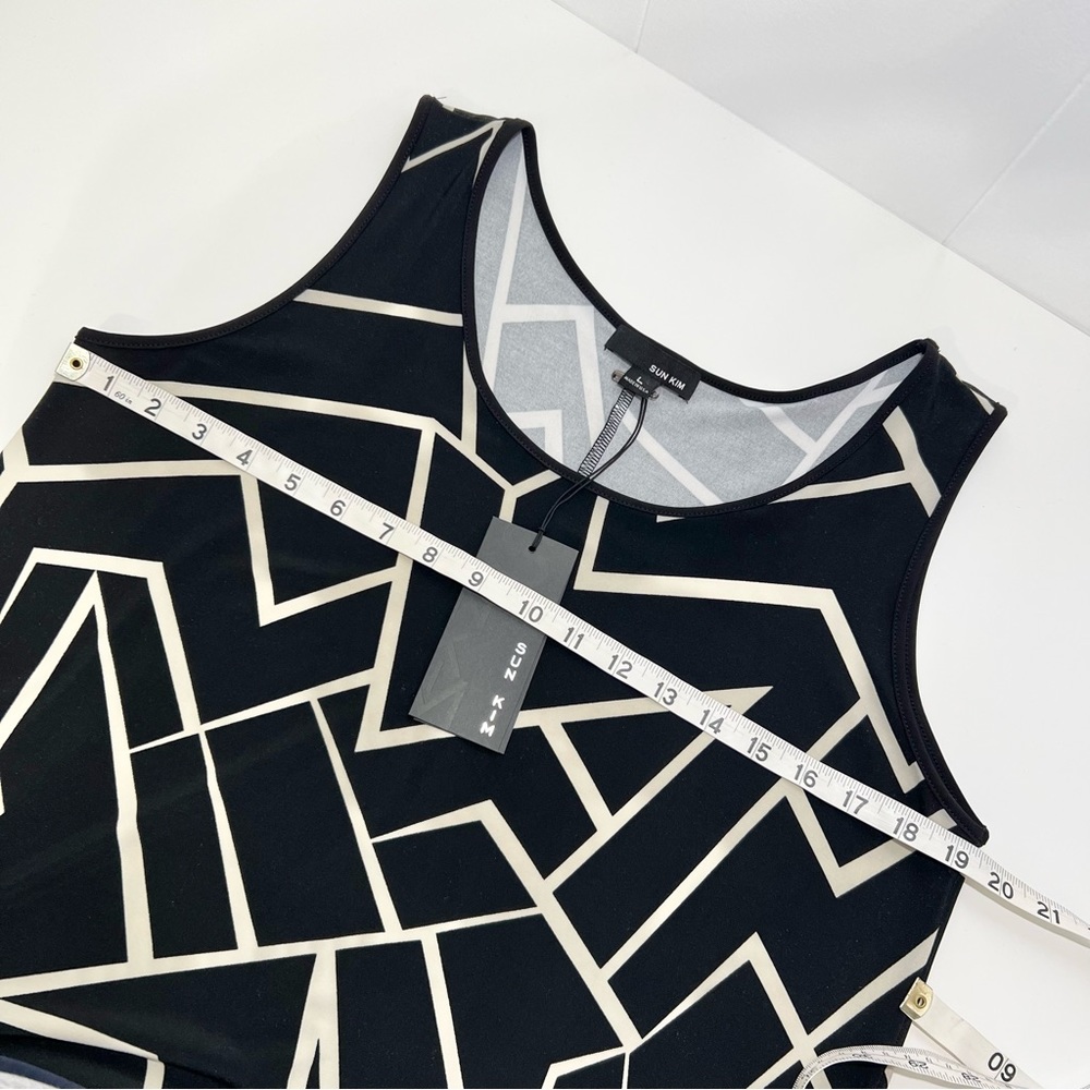Sun Kim Abstract Sleeveless Tunic - Picture 7 of 8